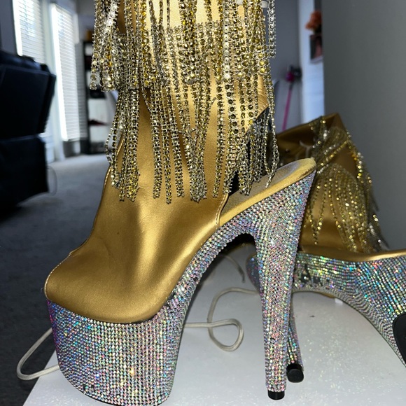 (SOLD) - Picture 2 of 3